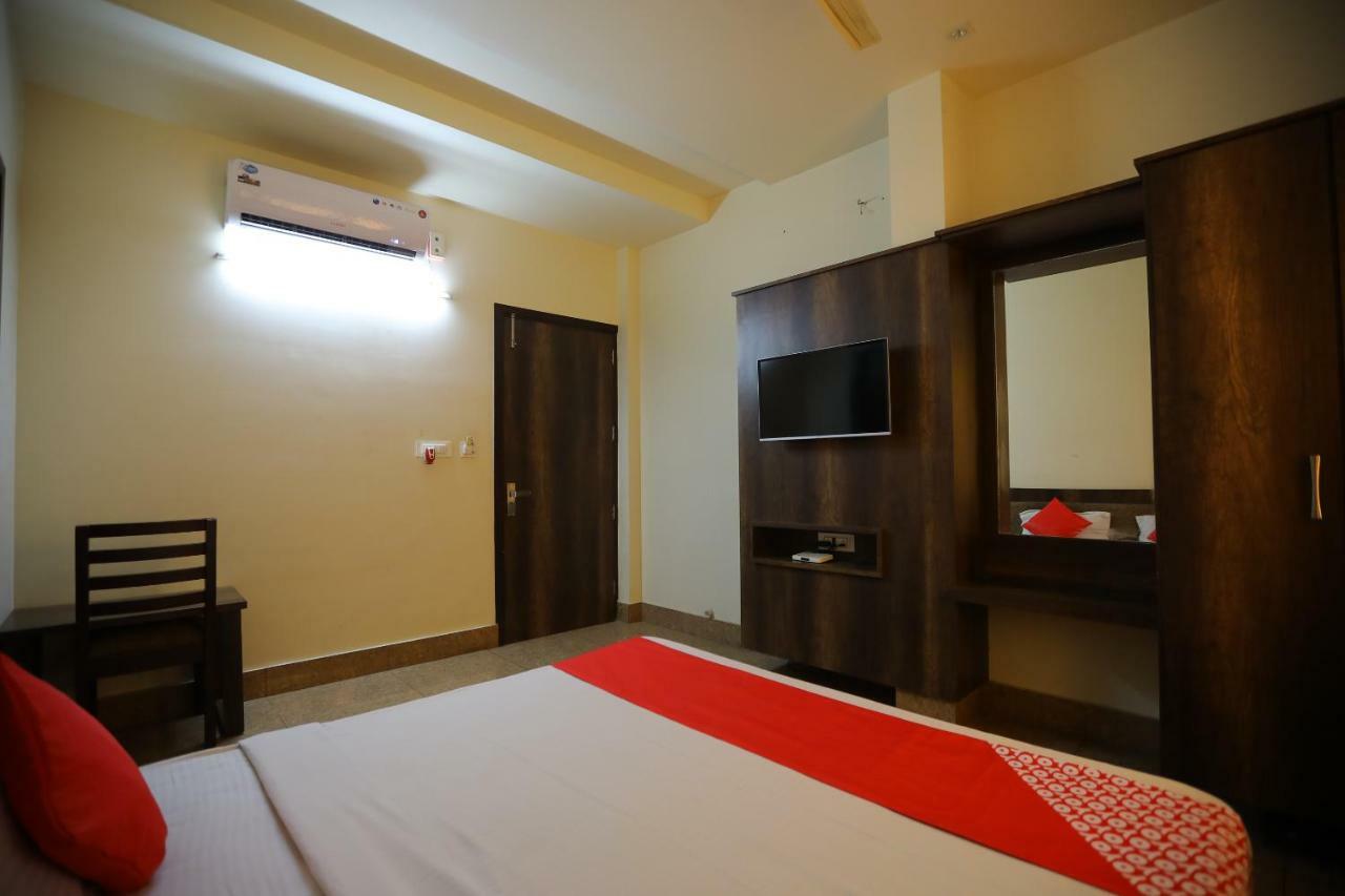 Oyo 40791 Hotel Hot N Fast Suratgarh Exteriör bild
